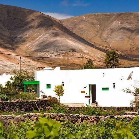 Casa Mi Tio Perico Guest House Mala Exterior photo