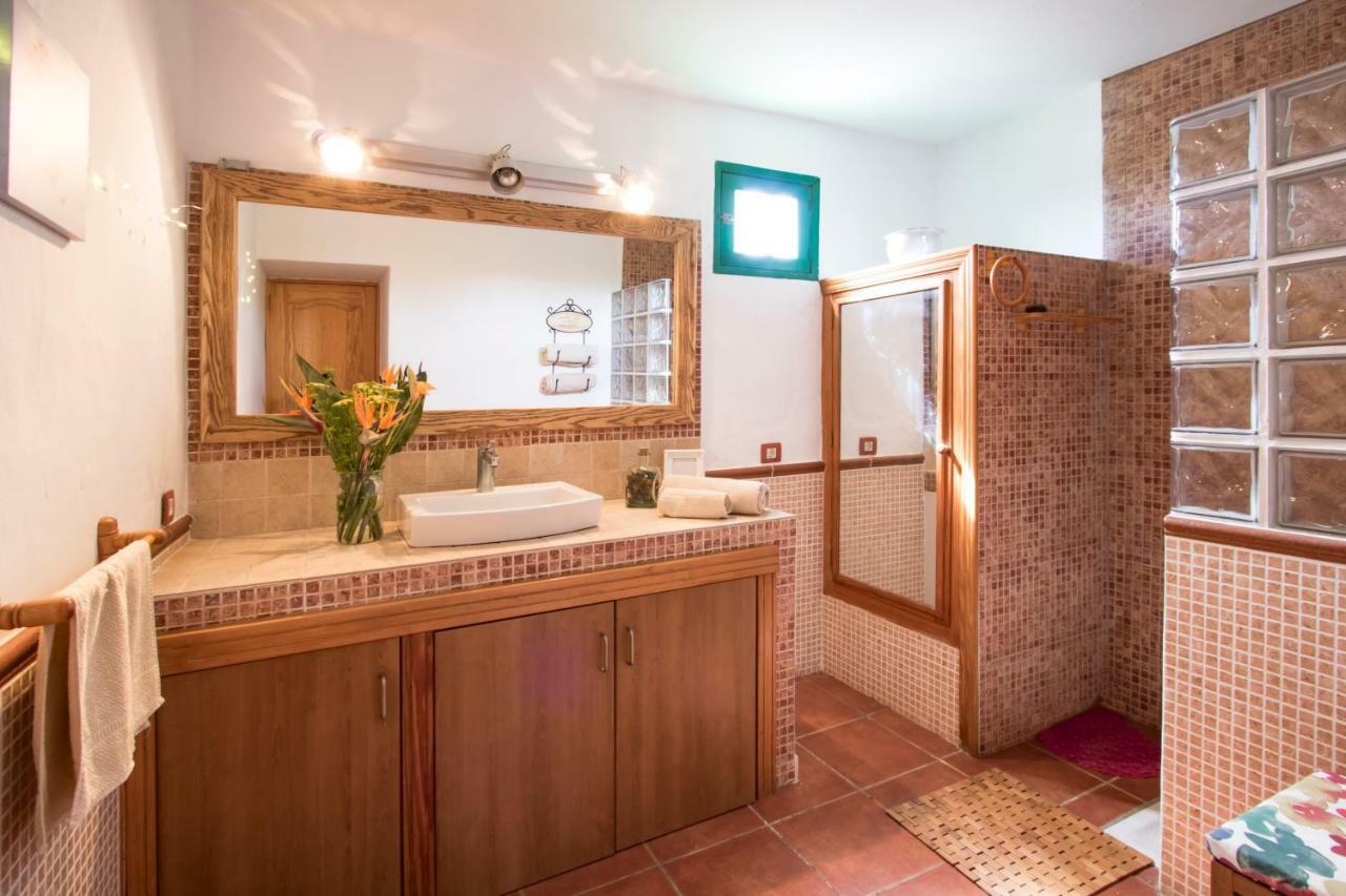 Casa Mi Tio Perico Guest House Mala Exterior photo