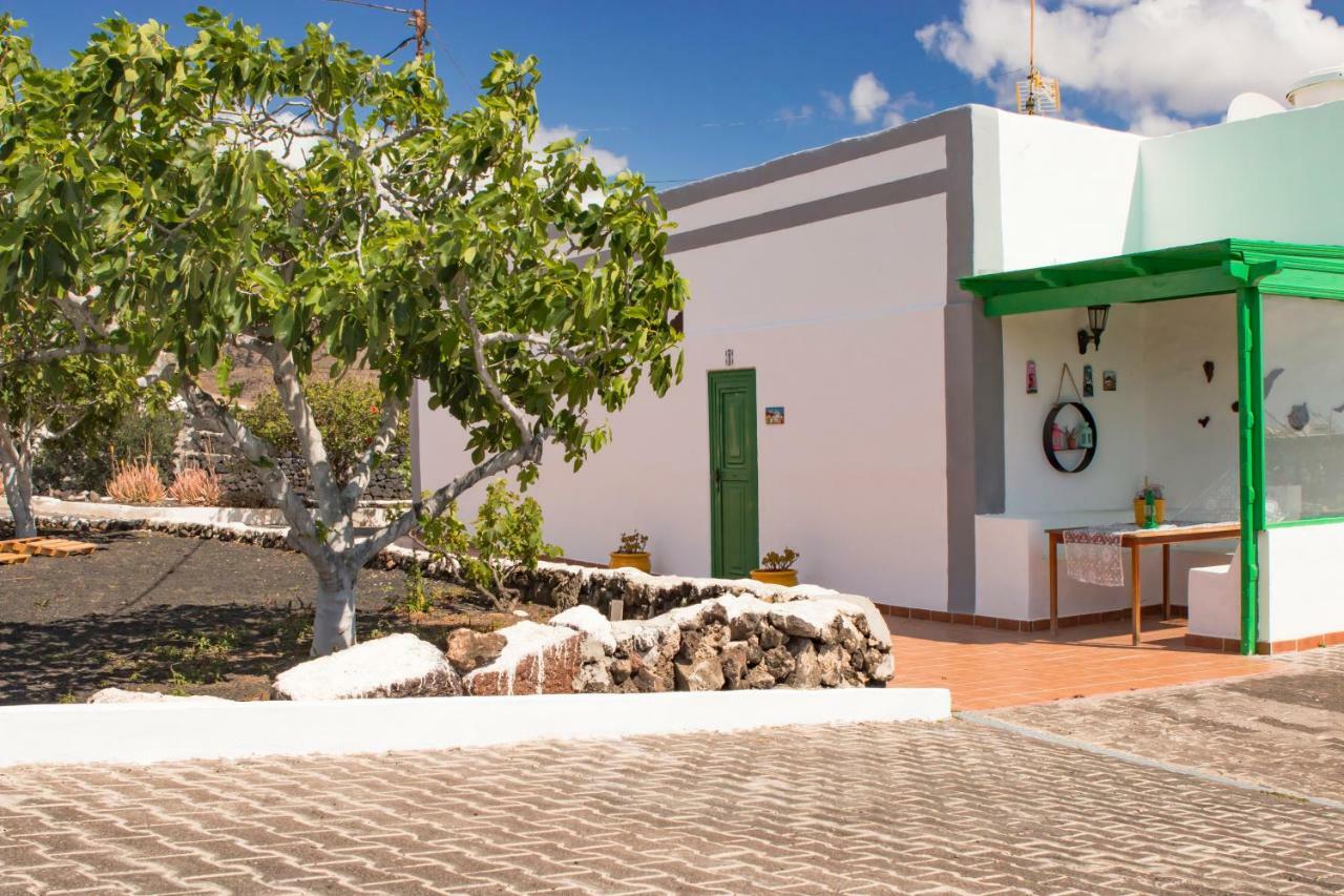 Casa Mi Tio Perico Guest House Mala Exterior photo
