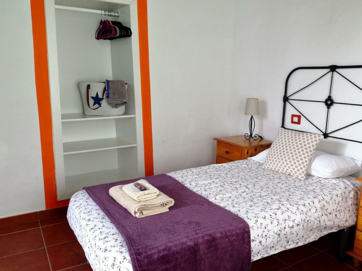 Casa Mi Tio Perico Guest House Mala Exterior photo