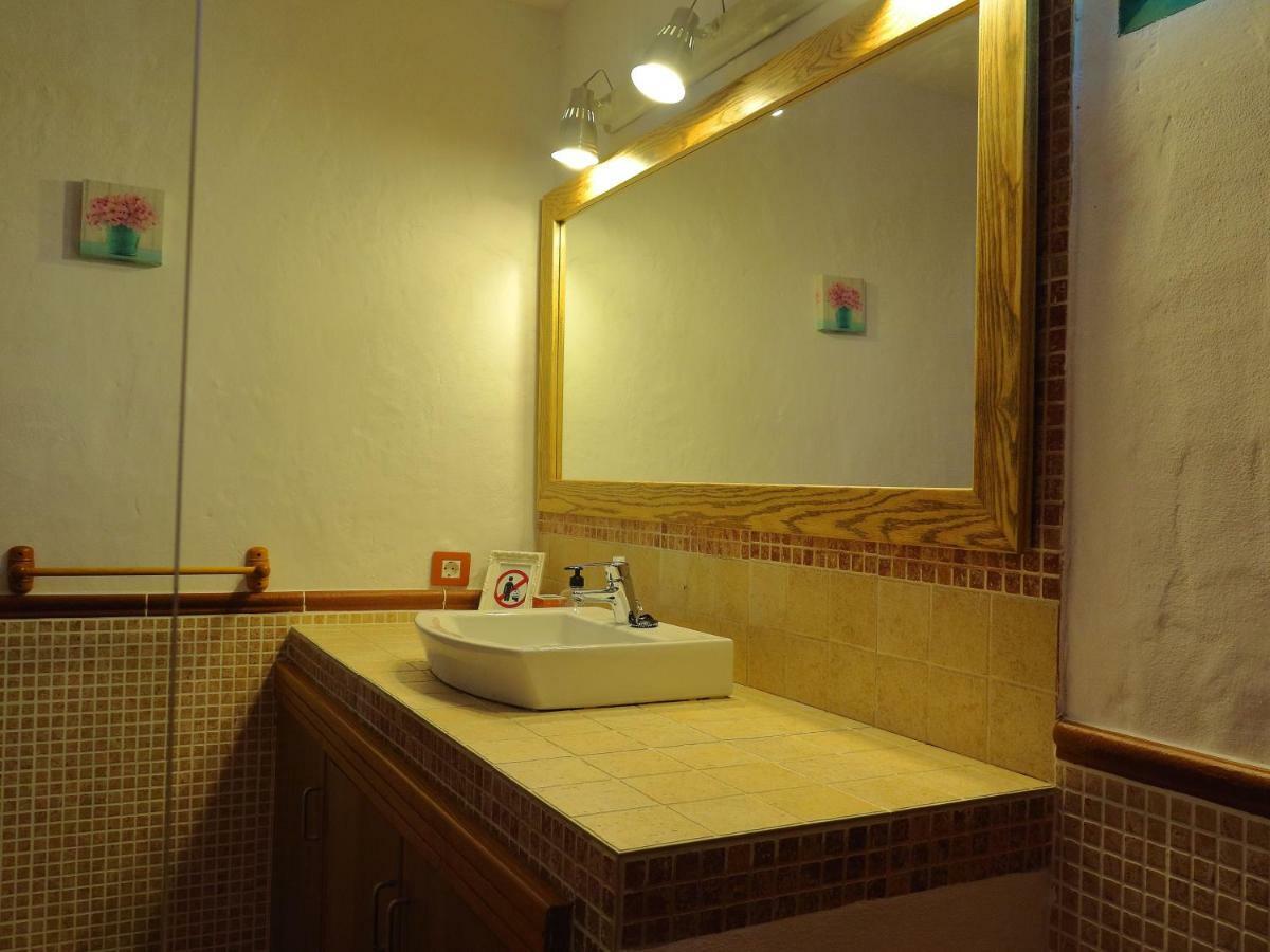 Casa Mi Tio Perico Guest House Mala Exterior photo
